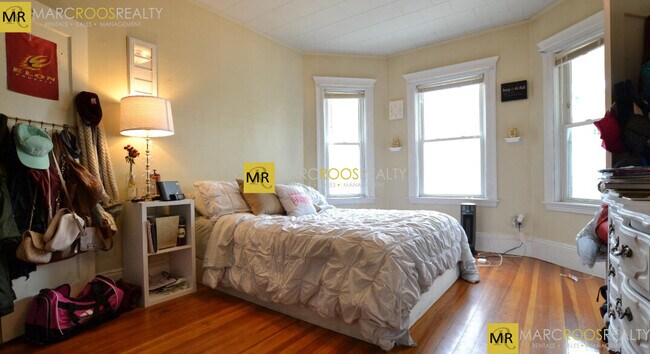 Building Photo - 54 Tremont St