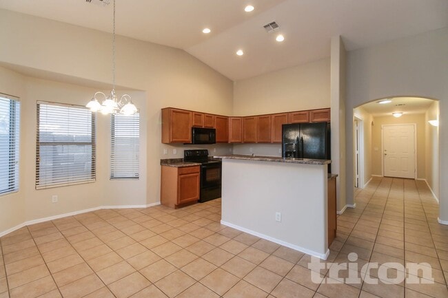 Foto del edificio - 11791 W Belmont Dr