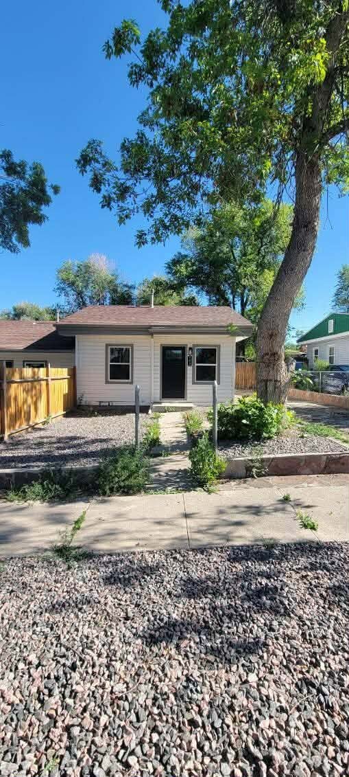 Building Photo - 740-742 E Rio Grande St
