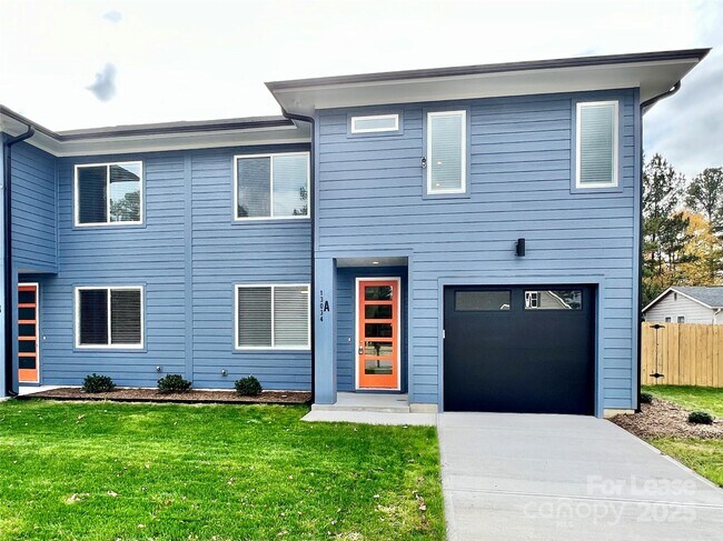 Foto del edificio - 13034 John Bostar Ln