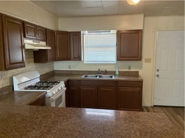 Foto del edificio - 604 W 4th St