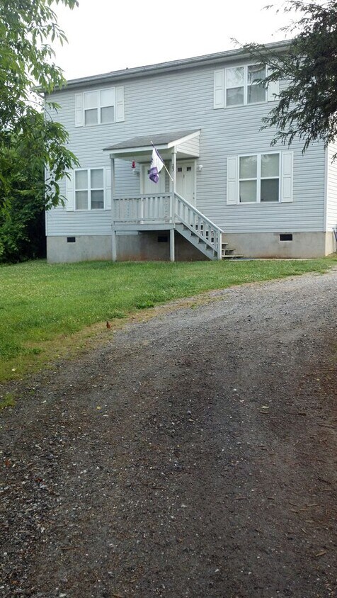 Primary Photo - 23 Griffin St
