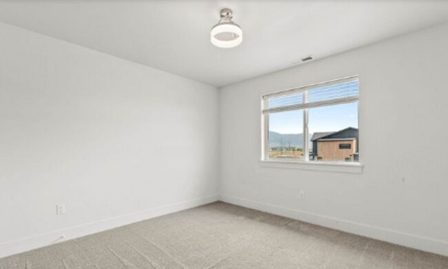 Building Photo - 3 Bedroom Condo in Bozeman