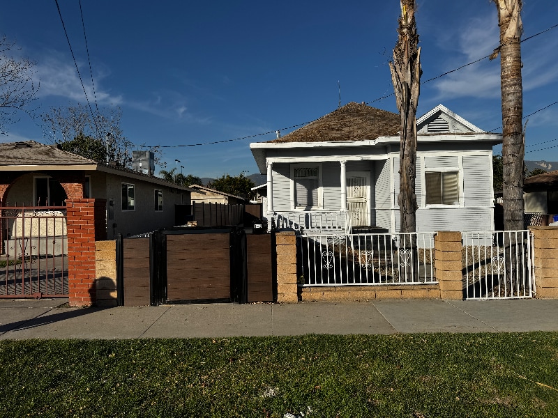 Photo - 1486 W 7th St (San Bernardino, CA)