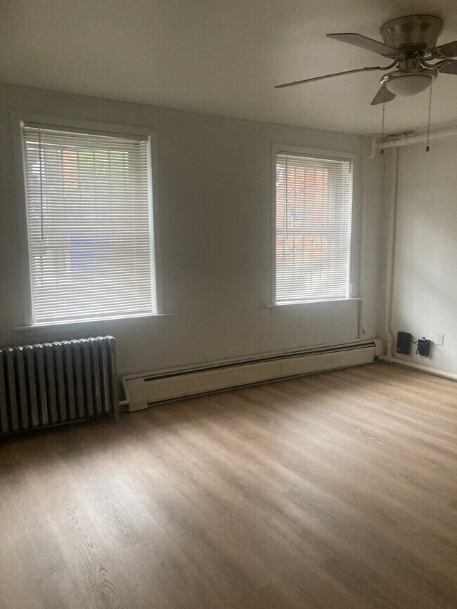 Foto del edificio - 527 Garden St