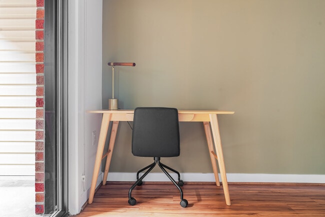 Building Photo - 2500 Clarendon Blvd