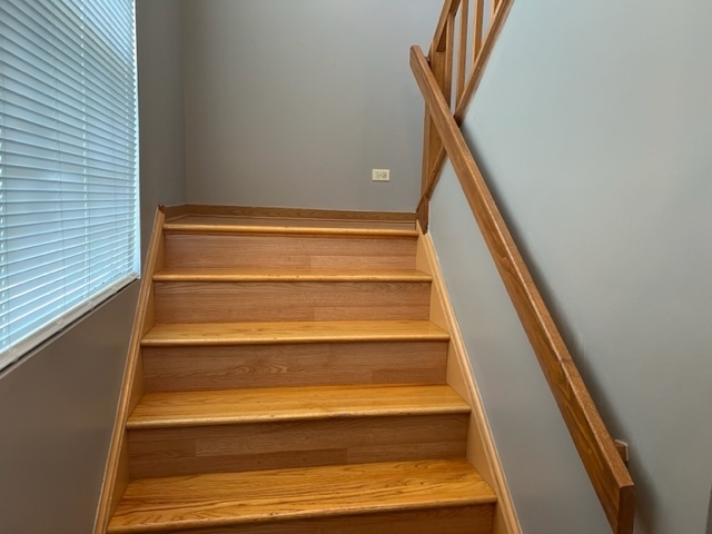 Building Photo - 294 Le Parc Cir