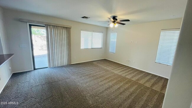 Foto del edificio - 40304 W Hayden Dr