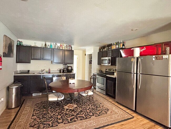 Foto del edificio - 1207-1207 Euclid Ave