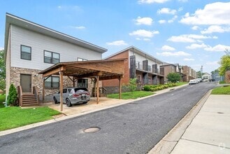 Building Photo - 80 Promontory Ln