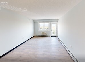 Building Photo - Eastgate Apartments
