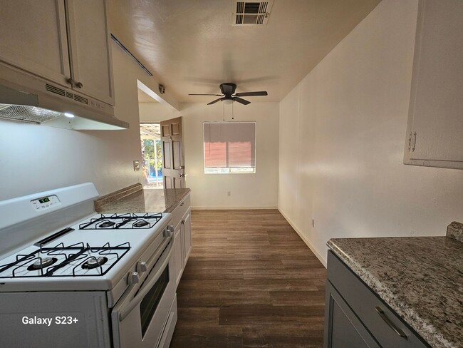 Building Photo - 66810 Yucca Dr