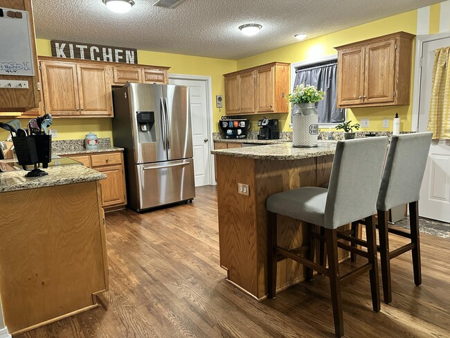 Building Photo - 292 Grandview Ave