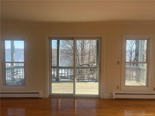 Building Photo - 52 Gedney St
