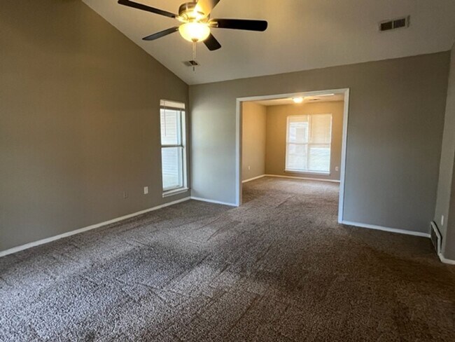 Building Photo - Renovated 3 Bedroom 2 Bath Home for Rent!!