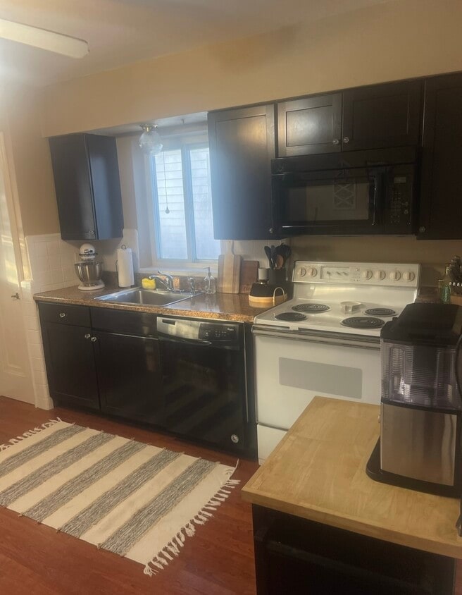 8721 Charlton Ln, Affton, MO 63123 House Rental in Affton, MO