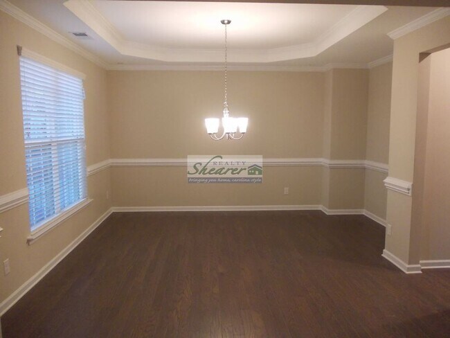 Foto del edificio - Spacious 4 Bedroom Home in Cox Mill School...