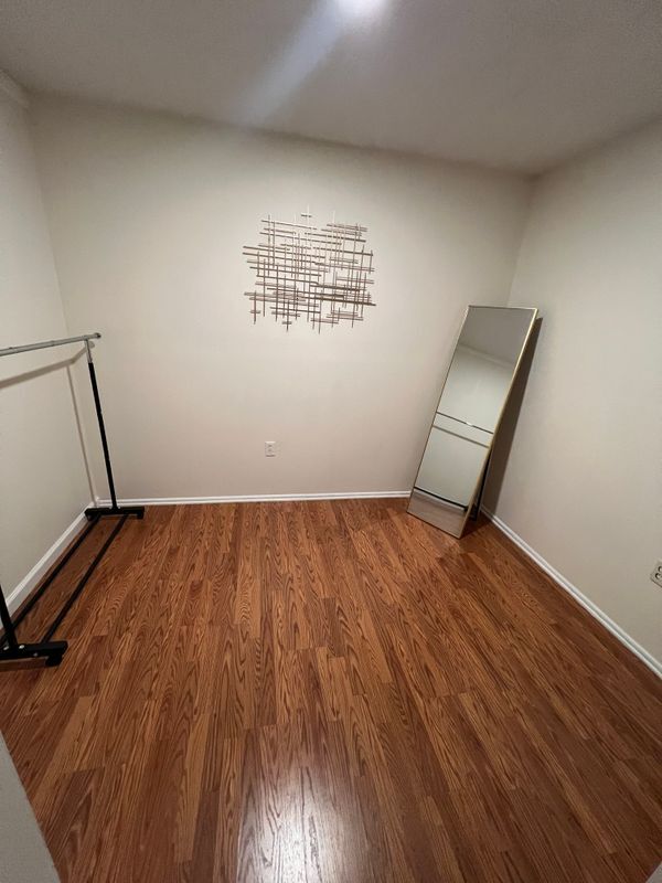Foto del edificio - 60084 Donya St