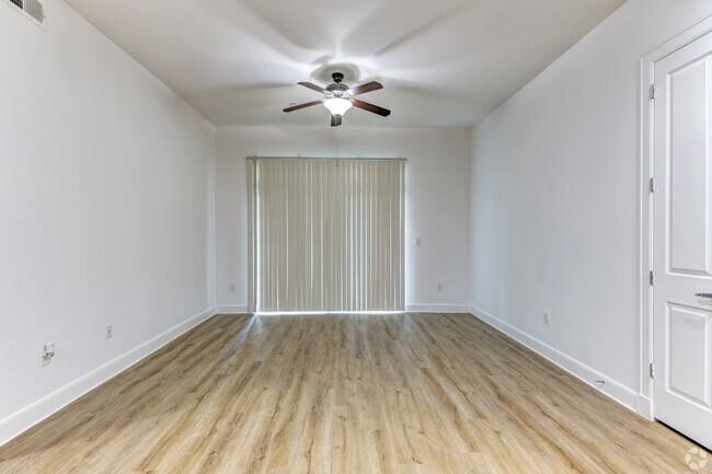 Building Photo - Discover Your Perfect Home Today!