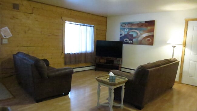 Building Photo - Lauesen