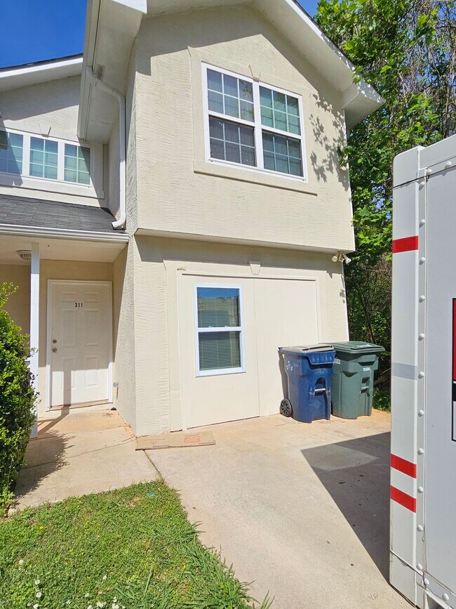 311 Louise Ln, Griffin, GA 30223 Townhome Rentals in Griffin GA