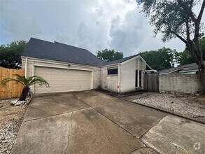 Building Photo - 8706 Belle Glen Dr
