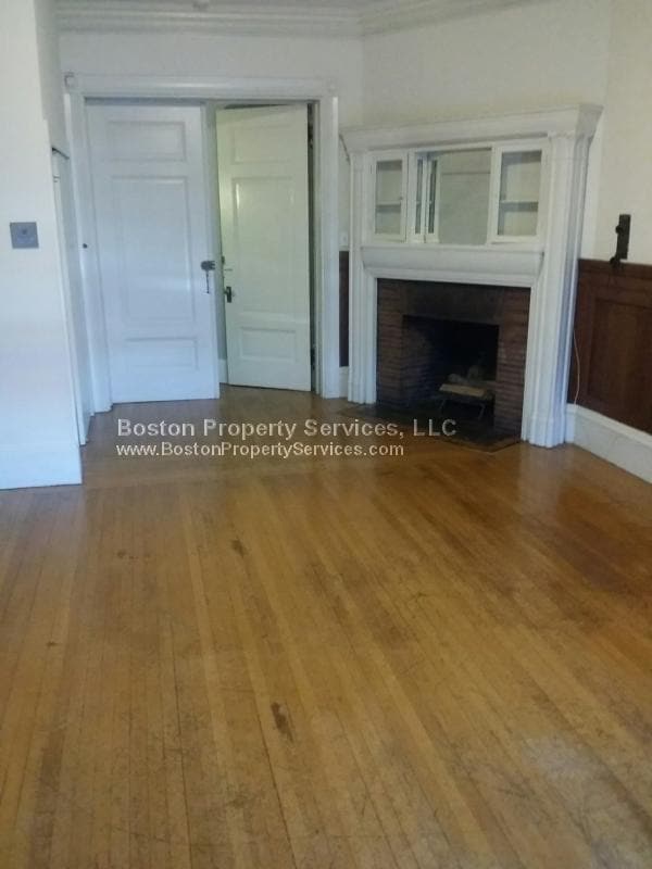 Building Photo - 39 Bay State Rd