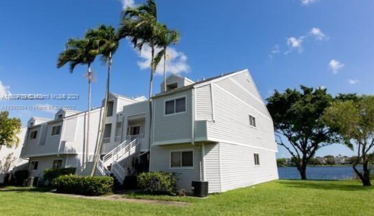 3437 NW 44th St Unit 107, Lauderdale Lakes, FL 33309 Condo for Rent