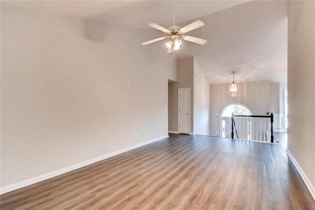 Foto del edificio - 4640 Admiral Ridge Way SW