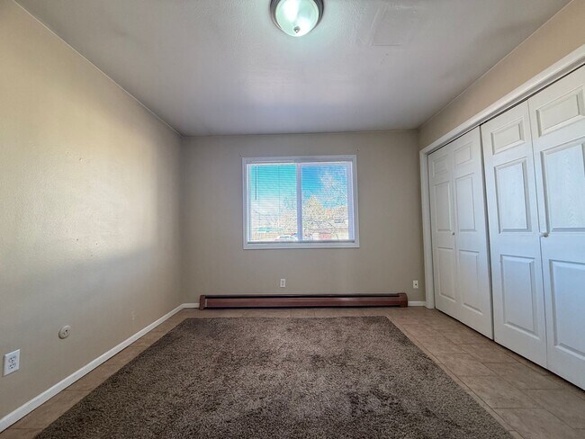 Building Photo - 4222 Forrest Hill Rd