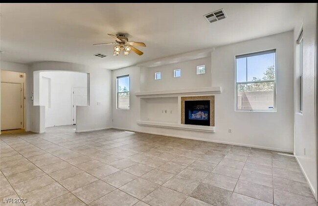Building Photo - 8973 Quintessa Cove St