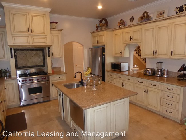 Building Photo - 24926 Bella Vista Dr