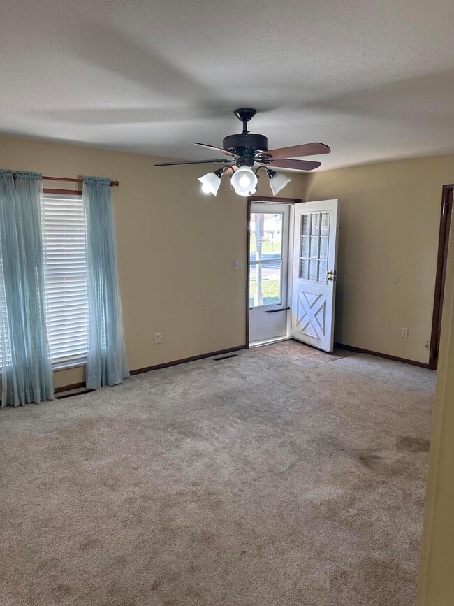 Building Photo - 388 Gamewood Dr