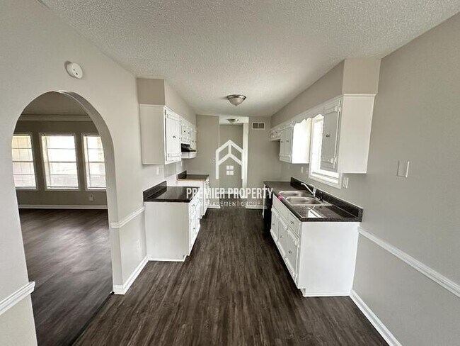 Foto del edificio - 4492 Trout Valley Dr