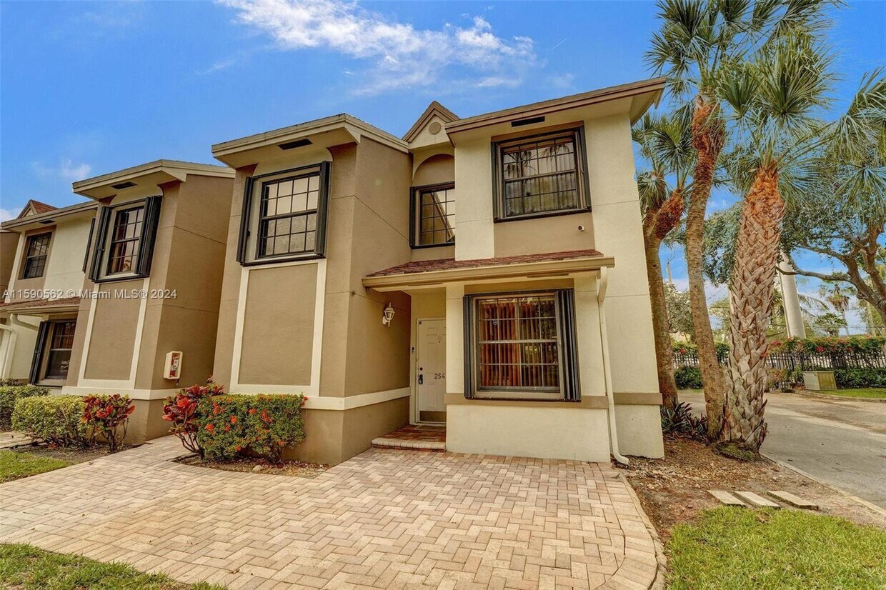 Foto principal - 254 City View Dr
