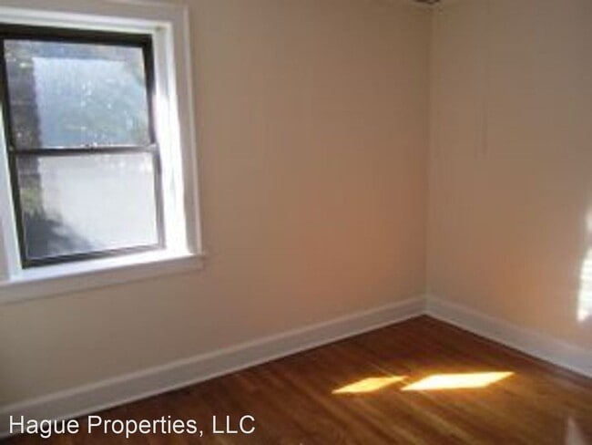 Building Photo - 410 Botetourt St