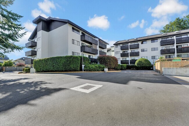 Photo du bâtiment - 2433 Malaview Avenue