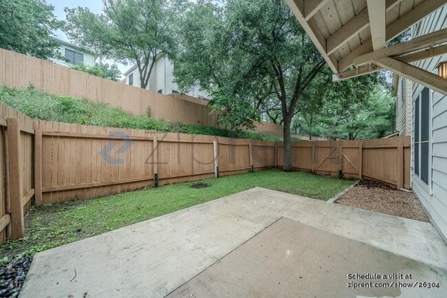 Building Photo - 7501 Shadowridge Run