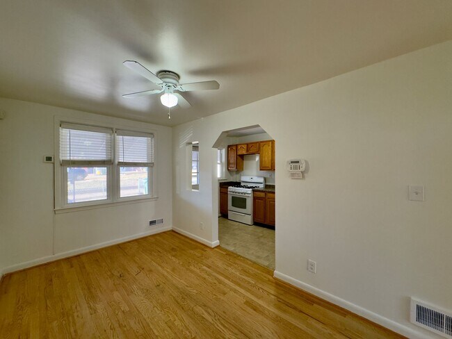 Foto del edificio - Charming 2 Bedroom/2 Bathroom Townhome in Greektown, MD!