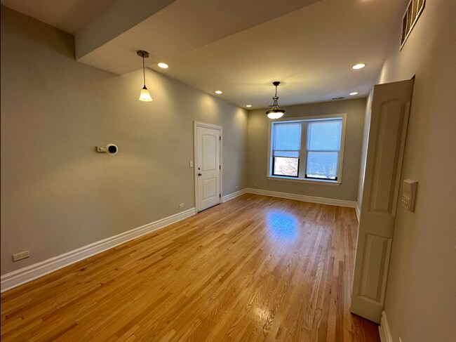 Foto del edificio - 3925 W Altgeld St