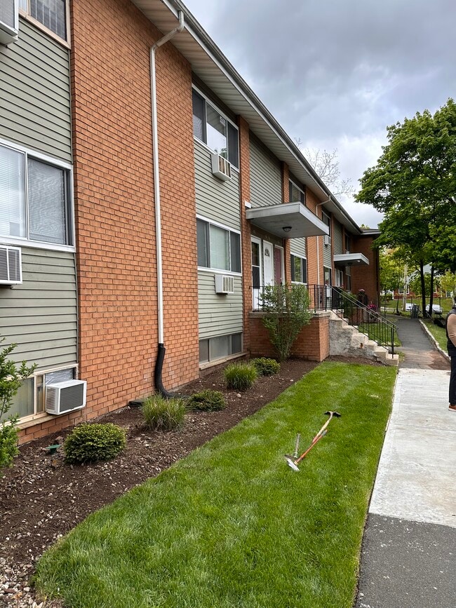 1st and 2nd Floor Units - Riverhill Apartments