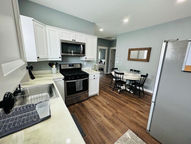 Foto del edificio - 1139 N Gould St