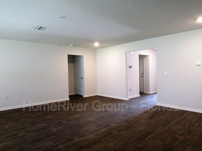 Foto del edificio - 5578 Guinevere Ln