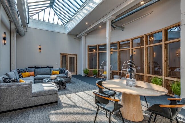 Sunroom - Cream City Lofts