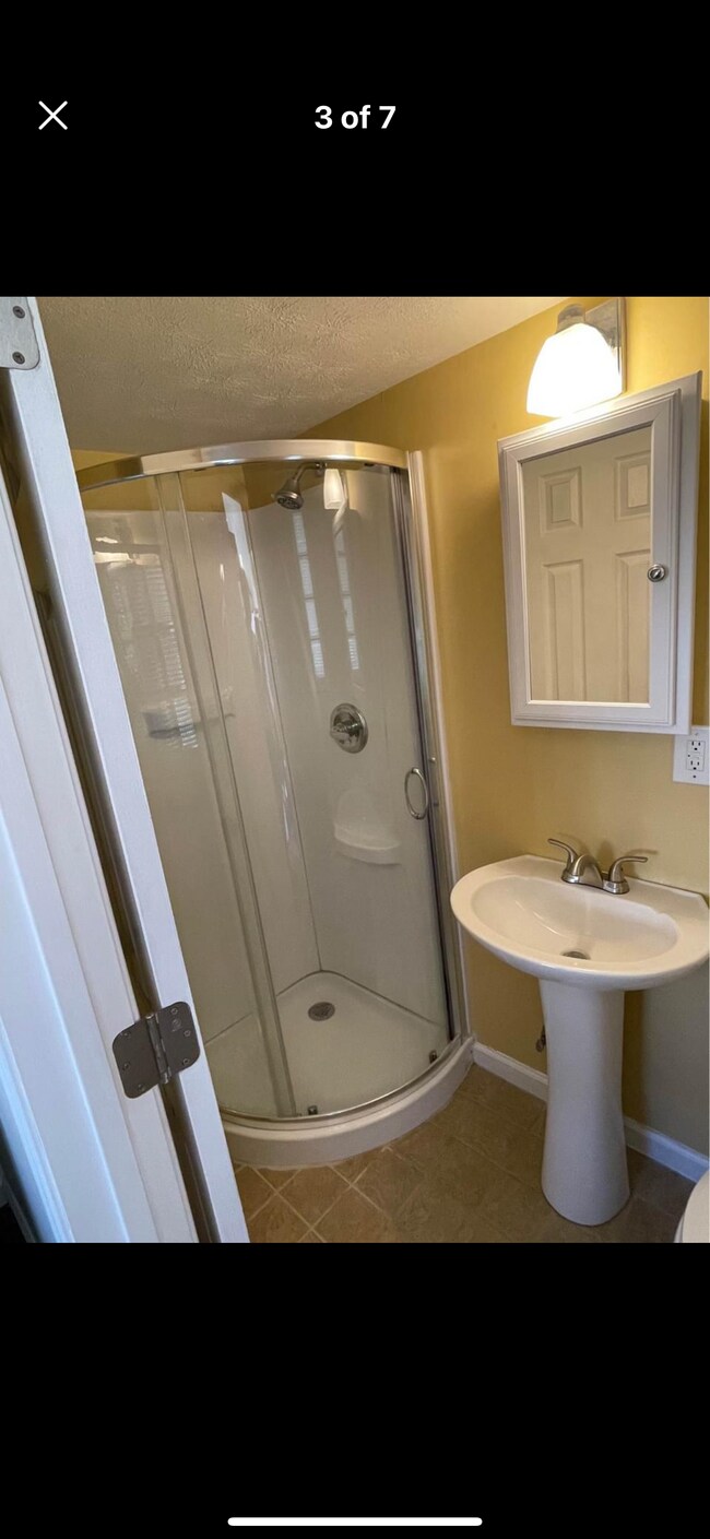 Foto del edificio - 3806 Byram Ave