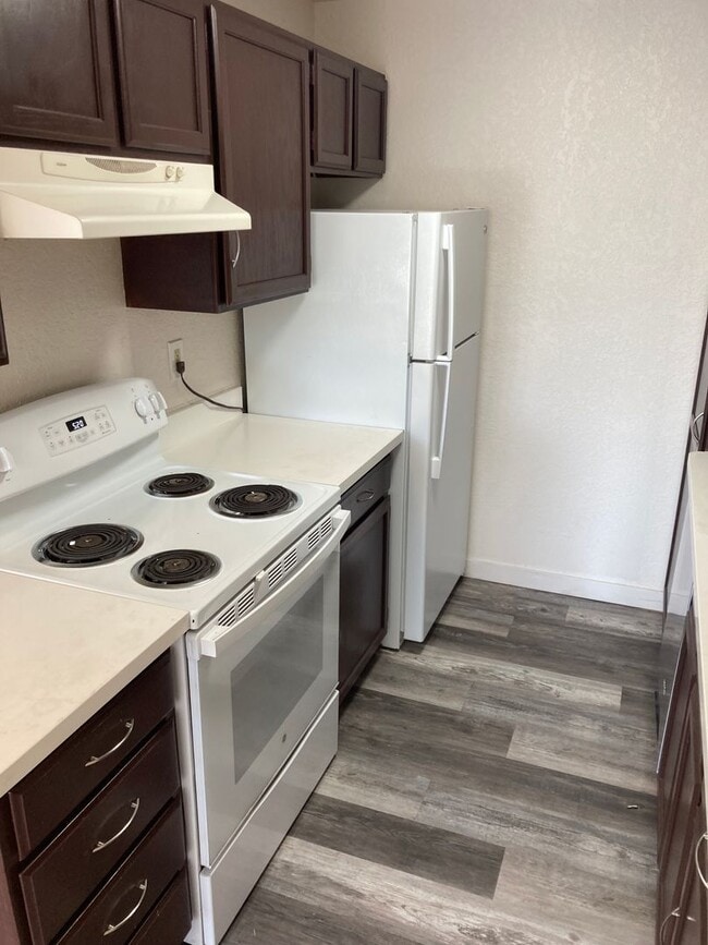 Interior Photo - Win Don
