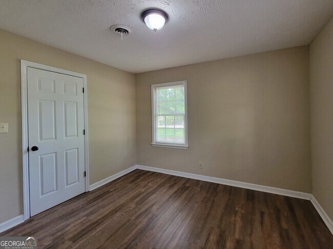 Foto del edificio - 109 Hilltop Cir