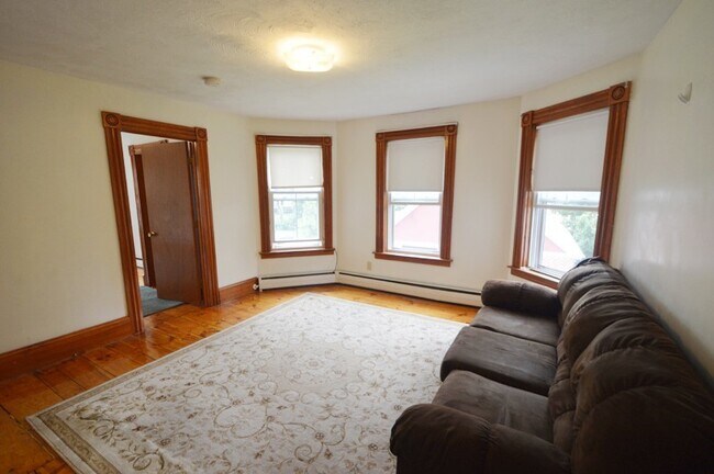 Building Photo - 56 South Street