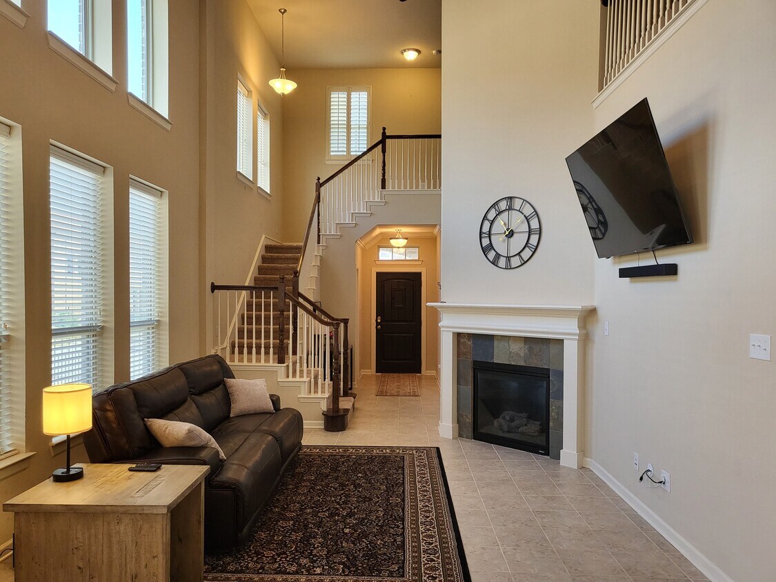 6687 Deleon St, Irving, TX 75039 House Rental in Irving, TX