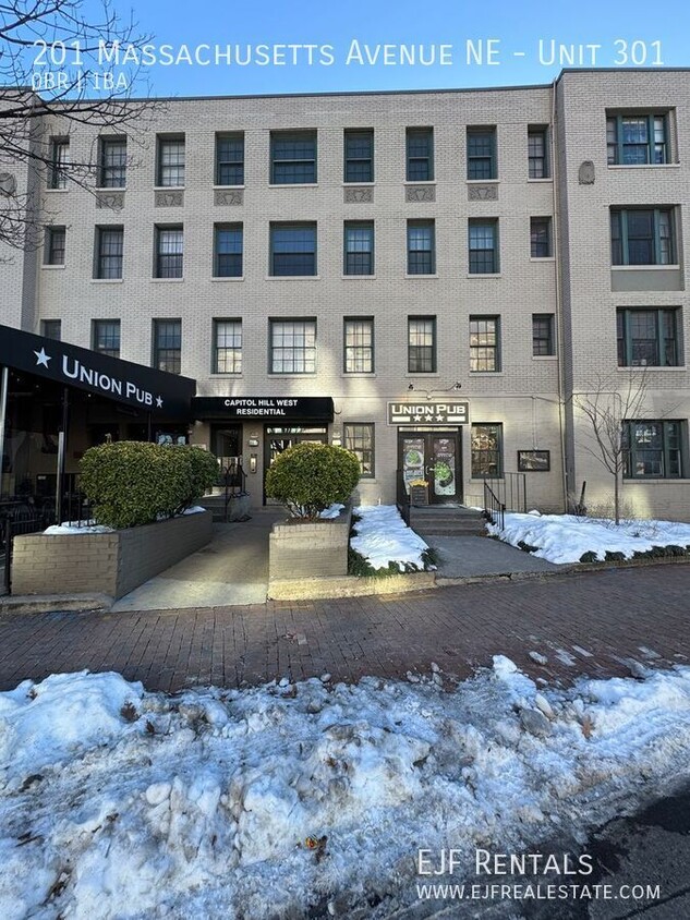 Primary Photo - Capitol Hill Studio Apartment for Rent! Av...